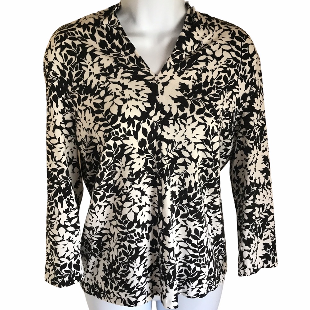[Talbots] Patterned V-neck Blouse with 3/4 sleeve